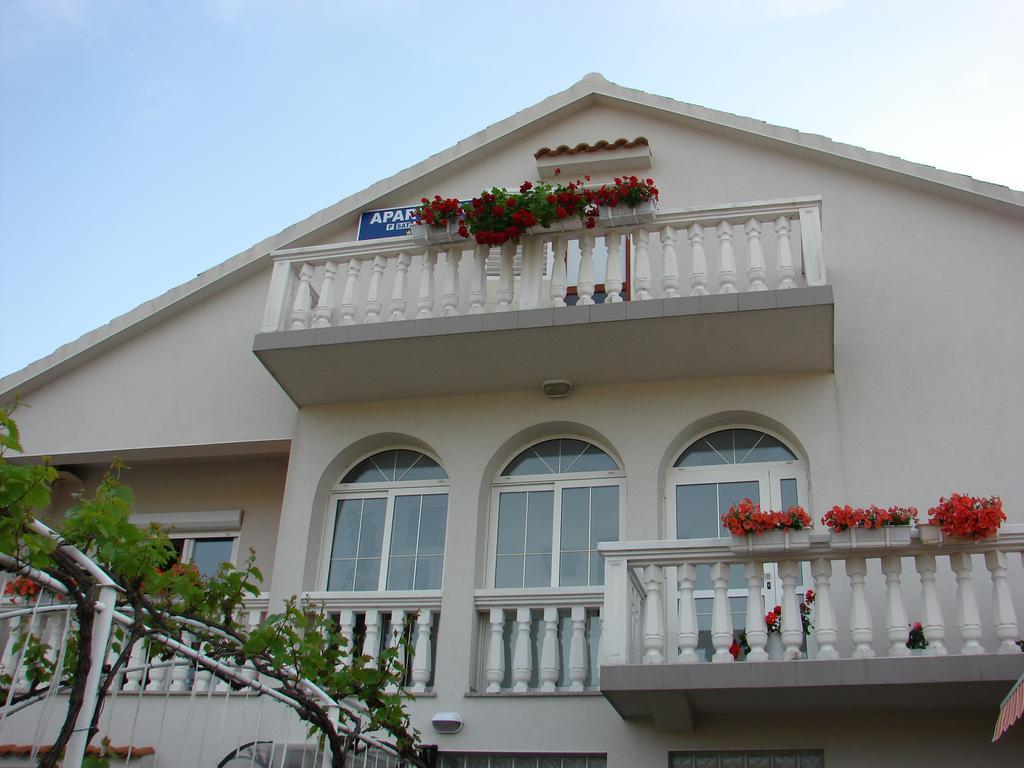 Guest House Barba Bibinje Exterior photo